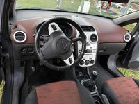 Usata Opel Corsa Club 75 CV (55 kW) 2012 Berlina