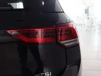 Begagnad VW Golf VIII R-line 150 HK (110 kW) 2022 Svart Sedan