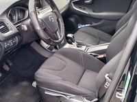 Usata Volvo V40 Kinetic 120 CV (88 kW) 2017 Nero Berlina