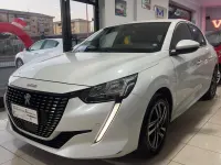 Usata Peugeot 208 Allure 102 CV (75 kW) 2020 Bianco Utilitaria