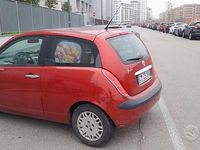 Usata Lancia Ypsilon 80 CV (58 kW) 2004 Rosso Utilitaria