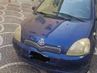 Usata Toyota Yaris 68 CV (50 kW) 1999 Blu Utilitaria
