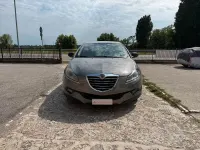 Usata Lancia Delta Gold 105 CV (77 kW) 2012 Grigio Utilitaria