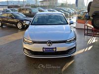 Usata VW Golf VIII Life 111 CV (81 kW) 2020 Argento Berlina