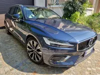 Usata Volvo V60 Plus 163 CV (119 kW) 2022 Blu/azzurro Station wagon