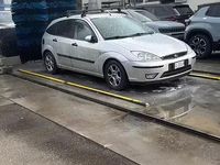 Usata Ford Focus 115 CV (84 kW) 2003 Grigio Utilitaria