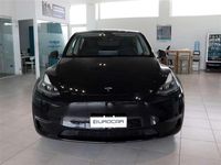 Usata Tesla Model Y Performance 392 kW (534 CV) 2022 Nero / black SUV