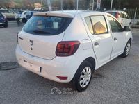 Usata Dacia Sandero Ambiance 75 CV (55 kW) 2017 Bianco Berlina