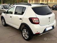 Usata Dacia Sandero Prestige 90 CV (66 kW) 2014 Bianco Berlina