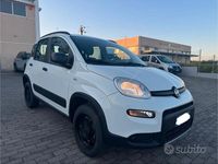 Usata Fiat Panda 4x4 S 86 CV (63 kW) 2019 Bianco Utilitaria