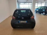 Usata Toyota Aygo 68 CV (50 kW) 2009 Grigio Utilitaria