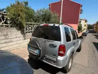 Usata Jeep Cherokee 143 CV (105 kW) 2004 Grigio SUV