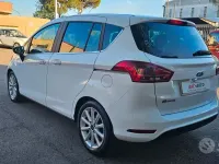 Usado Ford B-MAX Business Edition 75 CV (55 kW) 2014 Blanco Monovolumen