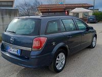 Usata Opel Astra 101 CV (74 kW) 2007 Blu Station wagon