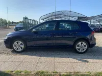 Usata VW Golf VIII Life 110 CV (80 kW) 2020 Blu Berlina