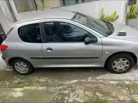 Usata Peugeot 206 60 CV (44 kW) 2000 Grigio Utilitaria