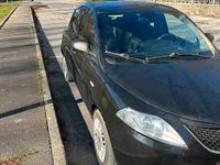 Usata Lancia Ypsilon Silver 69 CV (50 kW) 2015 Nero Utilitaria