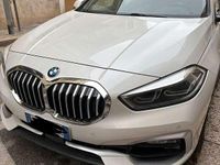 Usata BMW 118 Luxury Line 136 CV (100 kW) 2019 Bianco Utilitaria