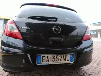 Usata Opel Corsa 80 CV (58 kW) 2010 Nero Utilitaria