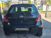 Usata Toyota Yaris Sol 90 CV (66 kW) 2011 Nero Utilitaria