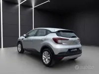 Usata Renault Captur Equilibre 101 CV (74 kW) 2024 Grigio SUV