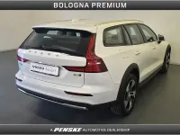 Usata Volvo V60 CC Core 197 CV (144 kW) 2024 Bianco Station wagon