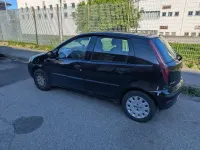 Usado Fiat Punto Active 60 CV (44 kW) 2010 Negro Utilitario