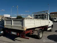 Usata Iveco Daily 96 CV (70 kW) 2005 Bianco