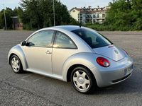 Usata VW New Beetle 104 CV (76 kW) 2007 Argento Utilitaria
