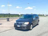 Usata Lancia Voyager 163 CV (119 kW) 2012 Nero Monovolume