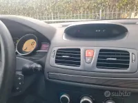 Usata Renault Mégane III 90 CV (66 kW) 2009 Grigio Berlina