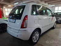 Usata Lancia Musa S 95 CV (69 kW) 2009 Bianco Monovolume