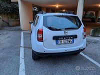 Usata Dacia Duster Lauréate 110 CV (80 kW) 2017 Bianco Berlina