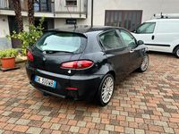 Usata Alfa Romeo 147 120 CV (88 kW) 2007 Nero Utilitaria