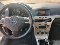 Usata Opel Astra 116 CV (85 kW) 2007 Grigio Berlina