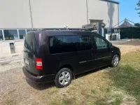 Usata VW Caddy Maxi Trendline 102 CV (75 kW) 2015 Viola Monovolume