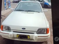 Usata Ford Escort 102 CV (75 kW) 1988 Bianco Berlina