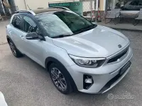 Usata Kia Stonic Urban 110 CV (80 kW) 2018 Grigio SUV