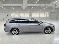 Usata VW Passat Business 150 CV (110 kW) 2023 Grigio Station wagon