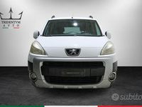 Usata Peugeot Partner Tepee Outdoor 90 CV (66 kW) 2010 Bianco Monovolume