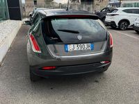 Usata Lancia Delta 120 CV (88 kW) 2011 Grigio Utilitaria