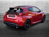 Usata Toyota Yaris 280 CV (205 kW) 2024 Rosso Utilitaria