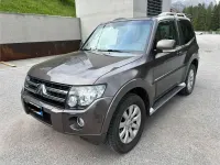 Usata Mitsubishi Pajero Edition 200 CV (147 kW) 2009 Marrone SUV