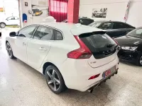 Usado Volvo V40 R-Design Kinetic 115 CV (84 kW) 2013 Blanco Berlina