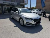 Usata Skoda Octavia G-TEC Style 131 CV (96 kW) 2022 Argento Station wagon