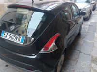 Usata Lancia Ypsilon 69 CV (50 kW) 2015 Nero Utilitaria