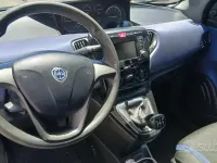Usata Lancia Ypsilon 69 CV (50 kW) 2016 Nero Utilitaria