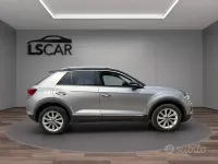 Usata VW T-Roc Style 110 CV (80 kW) 2023 Grigio SUV