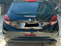 Usata Peugeot 208 Active 75 CV (55 kW) 2017 Nero Utilitaria