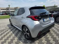 Usata Toyota Yaris Hybrid Business Edition 92 CV (67 kW) 2025 Silver met Berlina